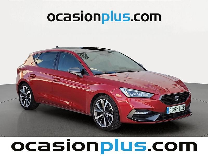 Usado Seat Leon FR 150 CV (110 kW) 2022 Rojo