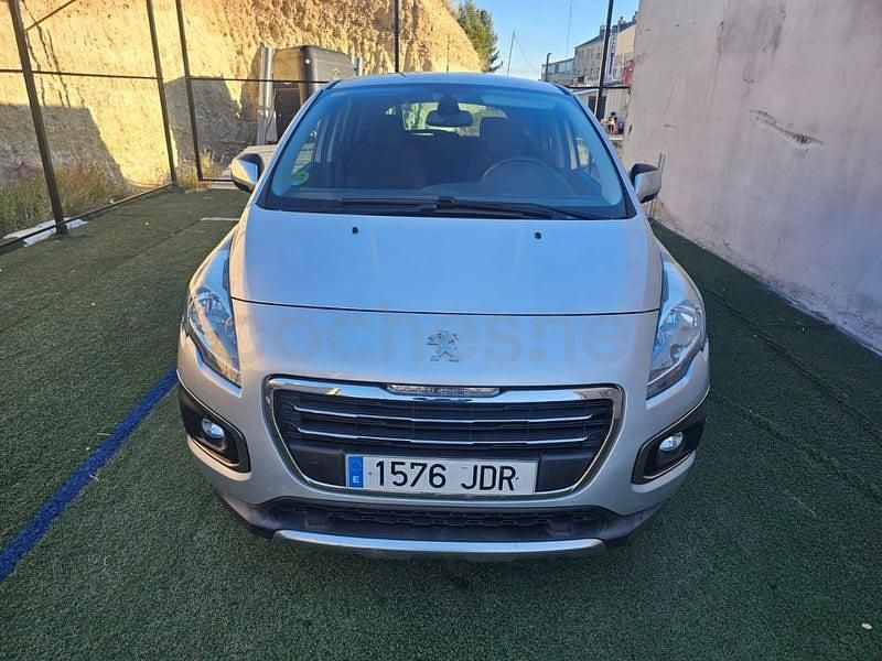 Usado Peugeot 3008 Access 120 CV (88 kW) 2014 Gris / plata Familiar