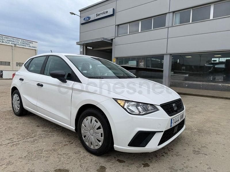 Usado Seat Ibiza Reference 95 CV (69 kW) 2018 Blanco Berlina