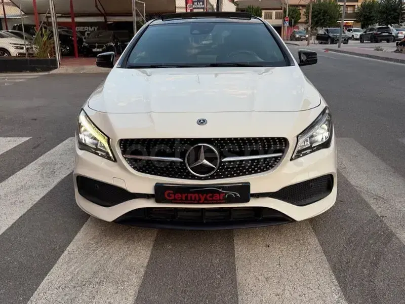 Usado Mercedes CLA220 177 CV (130 kW) 2018 Blanco Coupe