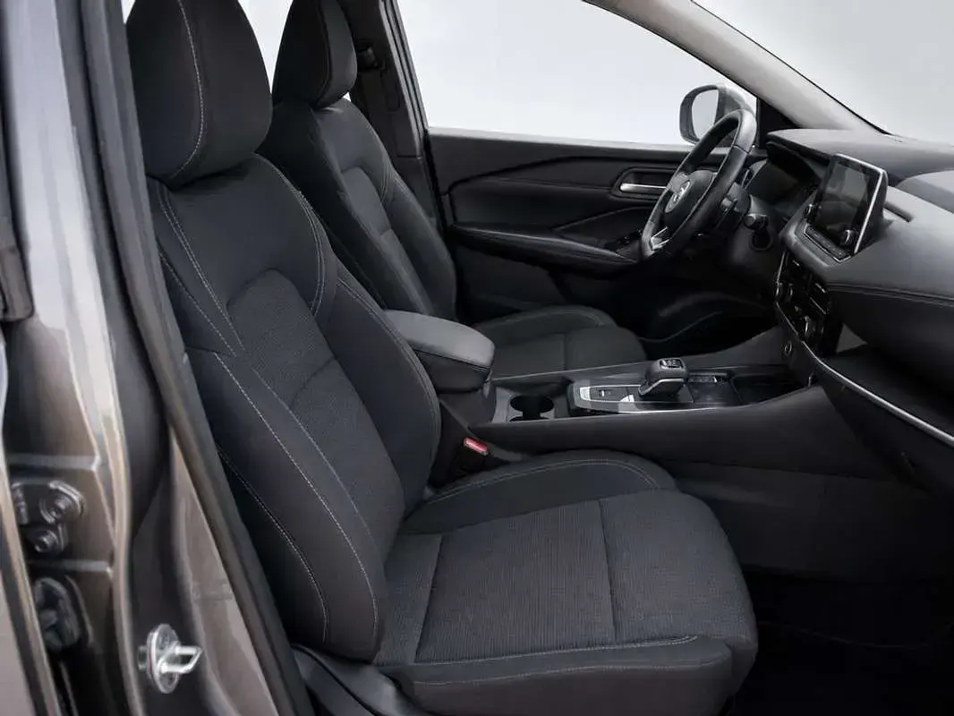 Usado Nissan Qashqai Acenta 139 CV (102 kW) 2022 Gris SUV