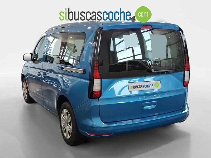 Usado VW Caddy Maxi 102 CV (75 kW) 2025 Verde Monovolumen