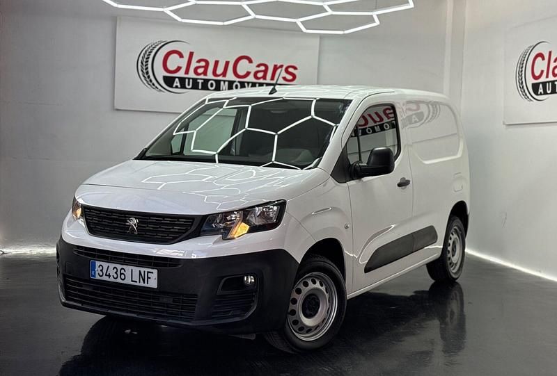 Usado Peugeot Partner Premium 100 CV (73 kW) 2021 Blanco Monovolumen