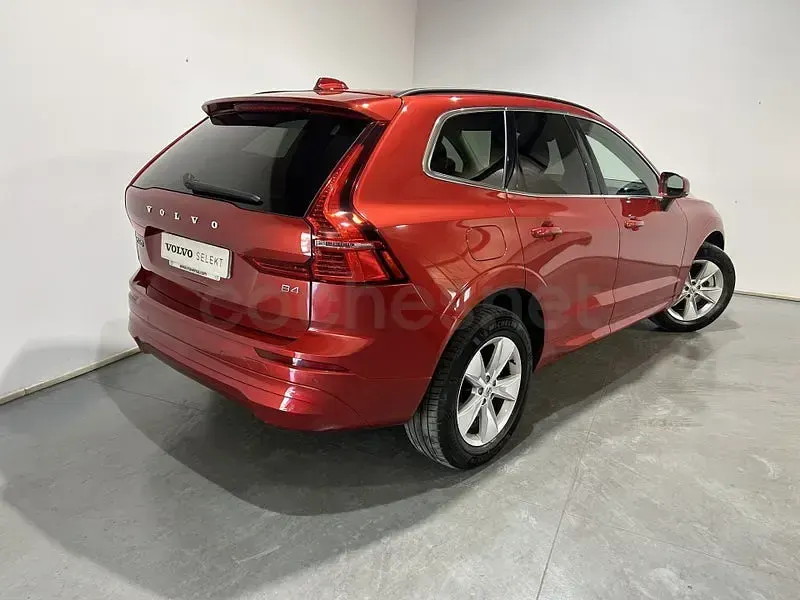 Usado Volvo XC60 Core 197 CV (144 kW) 2024 Rojo SUV
