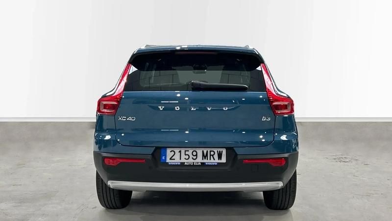 Begagnad Volvo XC40 Core 163 HK (119 kW) 2024 SUV