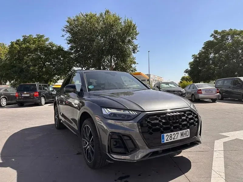 Usado Audi Q5 S-Line 204 CV (150 kW) 2023 Gris / plata SUV