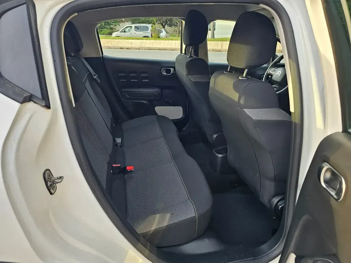 Usado Citroën C3 Feel 100 CV (73 kW) 2021 Blanco Utilitario