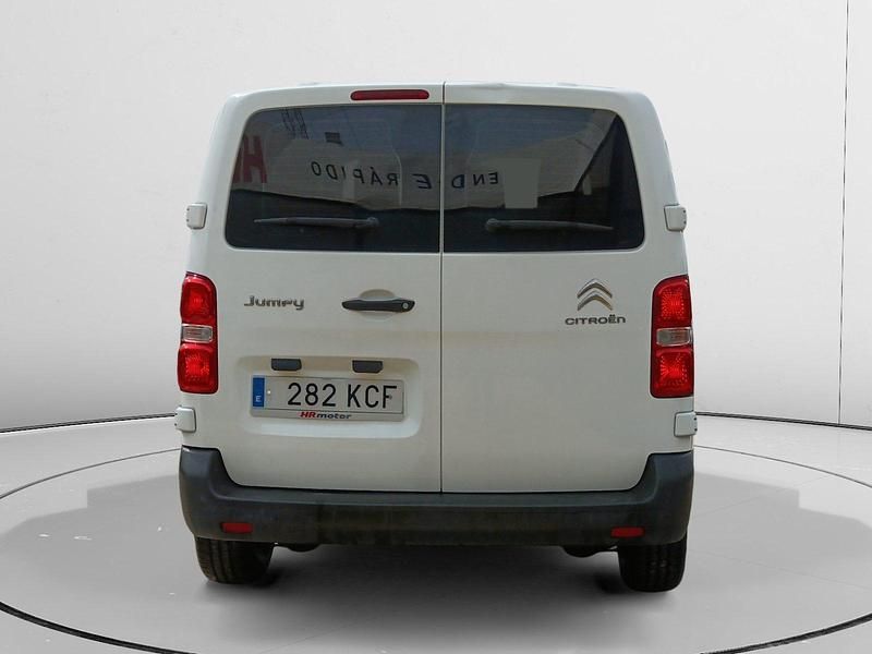 Usado Citroën Jumpy Comfort 116 CV (85 kW) 2017 Negro Monovolumen