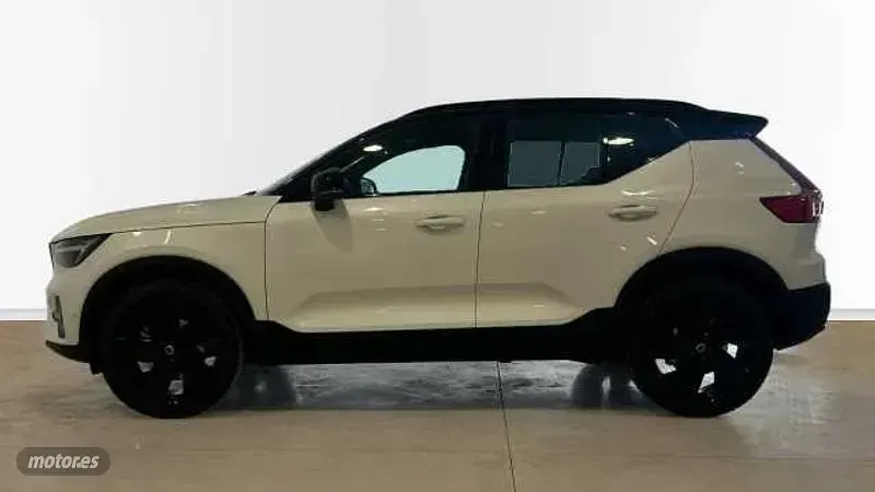 Nuevo Volvo XC40 Ultra 163 CV (119 kW) 2026 Blanco SUV