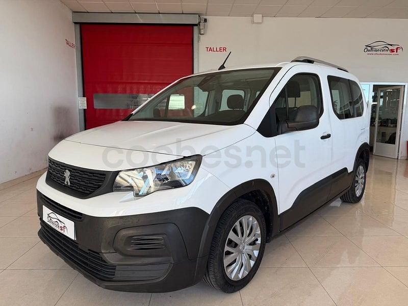 Usado Peugeot Rifter Access 75 CV (55 kW) 2019 Blanco Monovolumen