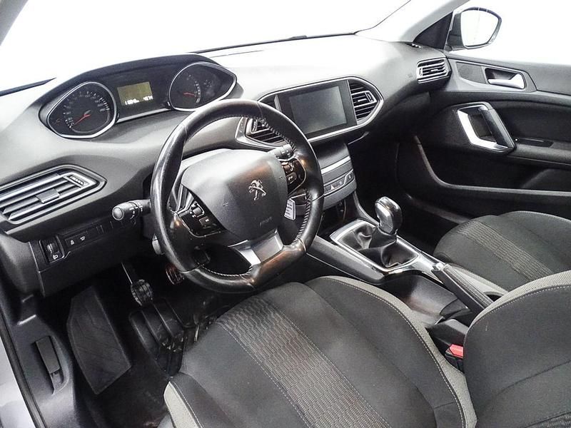 Usado Peugeot 308 Style 101 CV (74 kW) 2016 Gris Berlina