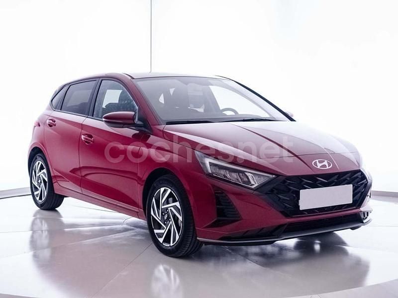 Rojo Usado 2024 Hyundai i20 Berlina | 21.500 € (Precio justo) - Imagen 1/4