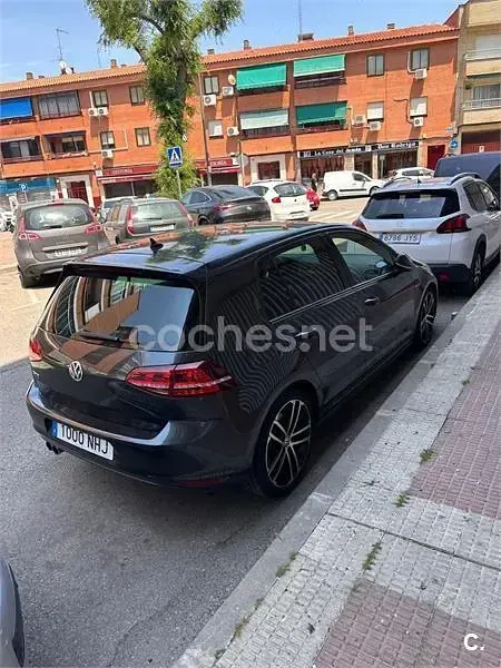 Usado VW Golf VII GTD 184 CV (135 kW) 2015 Gris / plata Berlina