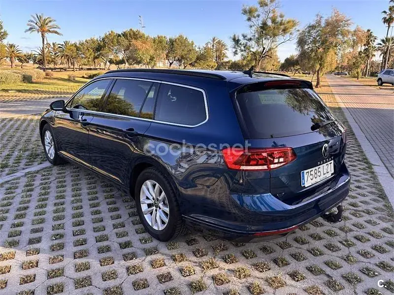 Usado VW Passat Executive 150 CV (110 kW) 2021 Azul Familiar