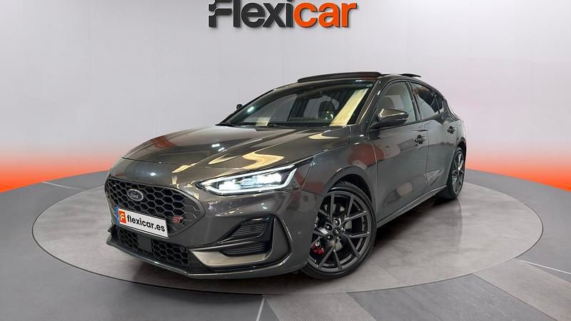 Używany Ford Focus ST 280 KM (205 kW) 2025 Szary Hatchback