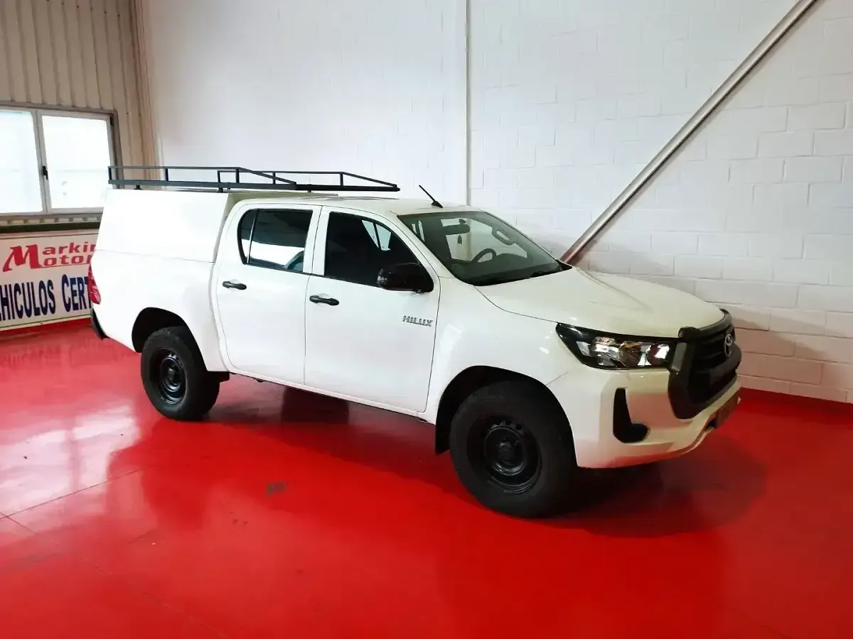 Usado Toyota HiLux 150 CV (110 kW) 2022 Blanco Pickup/Camioneta