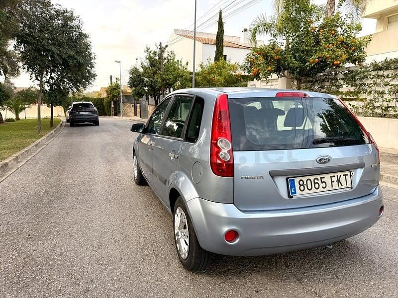 Usado Ford Fiesta Futura 68 CV (50 kW) 2007 Azul Utilitario