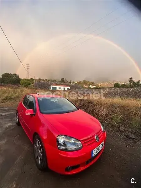 Usado VW Golf IV Highline 102 CV (75 kW) 2004 Rojo Berlina