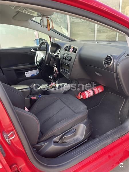 Usado Seat Leon FR 211 CV (155 kW) 2010 Rojo Utilitario