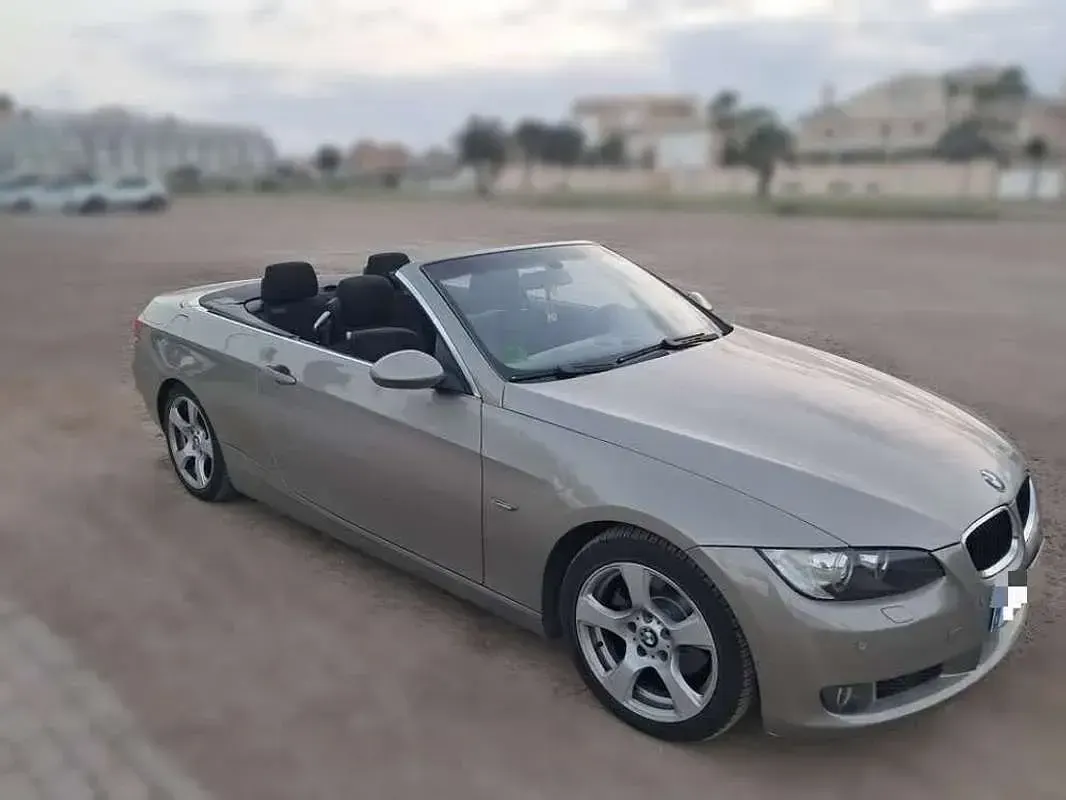 Usado BMW 320 Cabriolet 170 CV (125 kW) 2008 Gris Descapotable