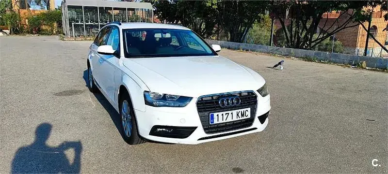 Usado Audi A4 150 CV (110 kW) 2015 Blanco Familiar