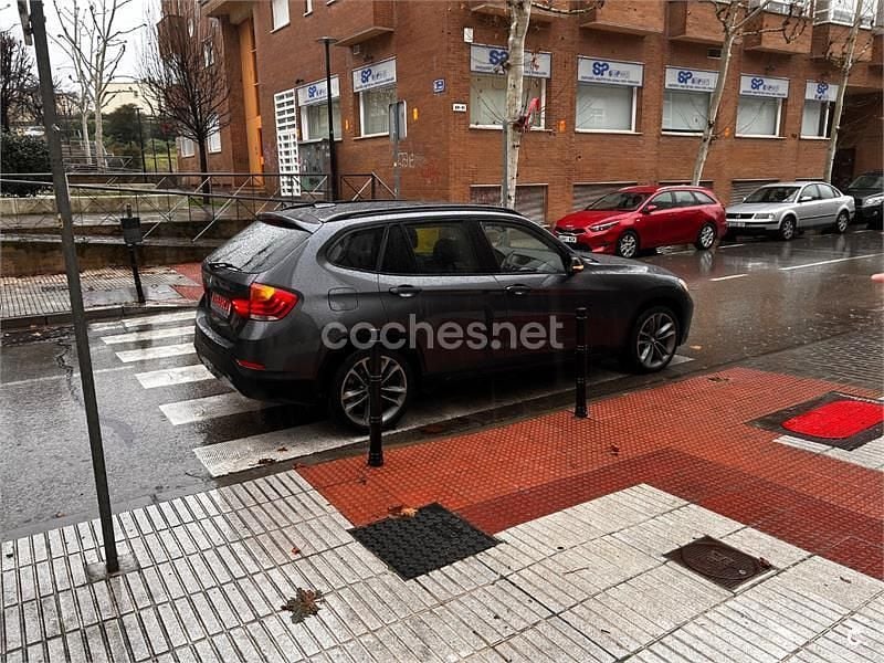 Usado BMW X1 177 CV (130 kW) 2012 Gris / plata SUV