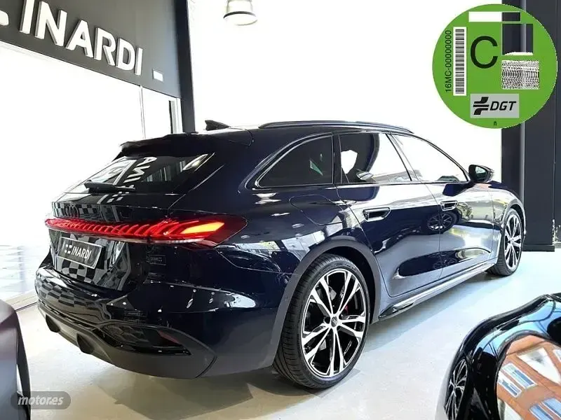 Nuevo Audi A5 Ambiente 204 CV (150 kW) 2026 Azul Familiar