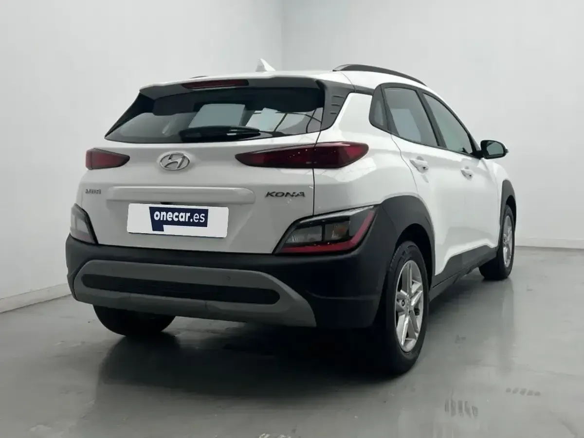 Usado Hyundai Kona 120 CV (88 kW) 2023 Blanco SUV