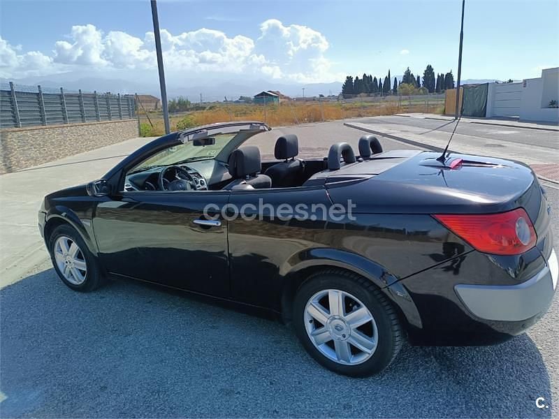Negro Usado 2004 Renault Mégane Cabriolet Authentique Descapotable | 3200 € (Buen precio) - Imagen 1/4