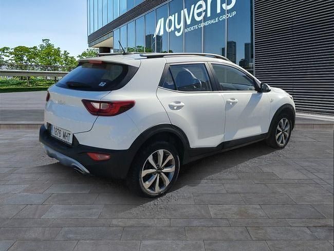 Usado Kia Stonic 84 CV (61 kW) 2023 Blanco SUV