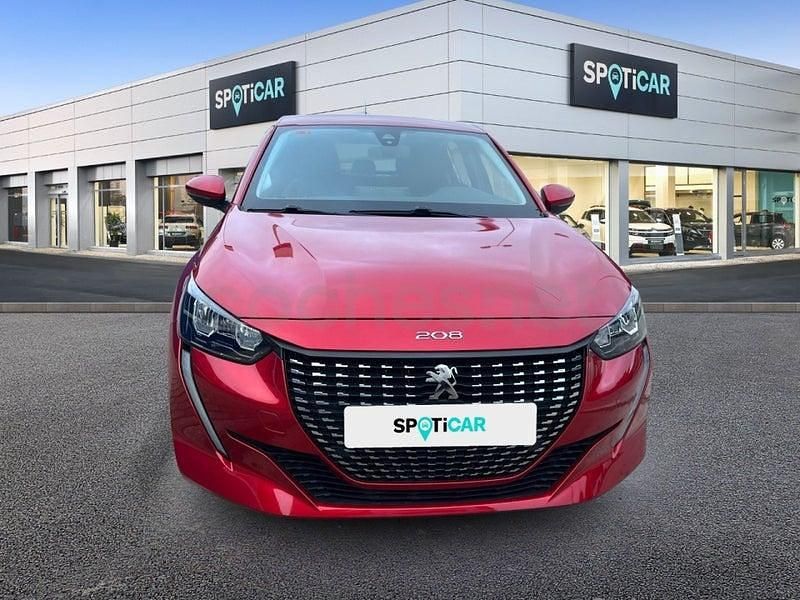 Usado Peugeot 208 Active 100 CV (73 kW) 2021 Rojo Utilitario