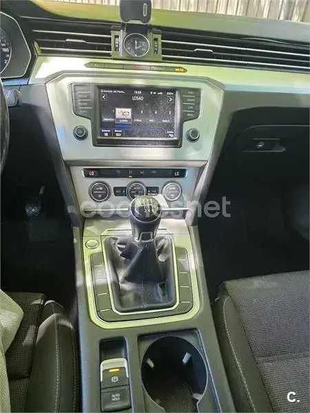 Usado VW Passat Advance 150 CV (110 kW) 2016 Negro Berlina