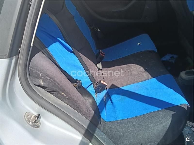 Usado Seat Ibiza 70 CV (51 kW) 2006 Gris / plata Utilitario