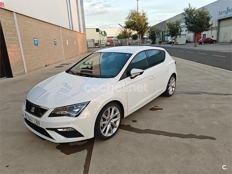 Usado Seat Leon FR 150 CV (110 kW) 2019 Blanco Berlina
