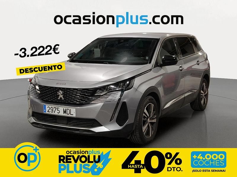 Usado Peugeot 5008 Allure 130 CV (95 kW) 2023 Gris SUV