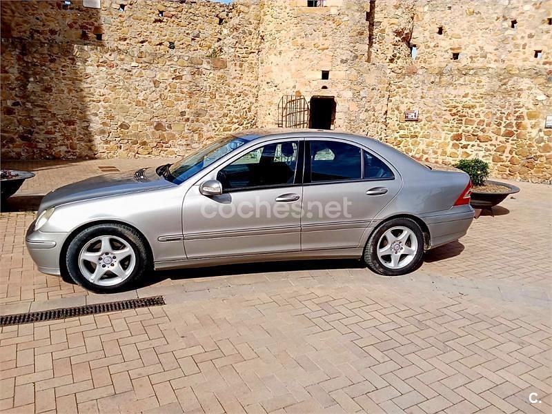 Usado Mercedes C270 Classic 170 CV (125 kW) 2003 Gris / plata Berlina