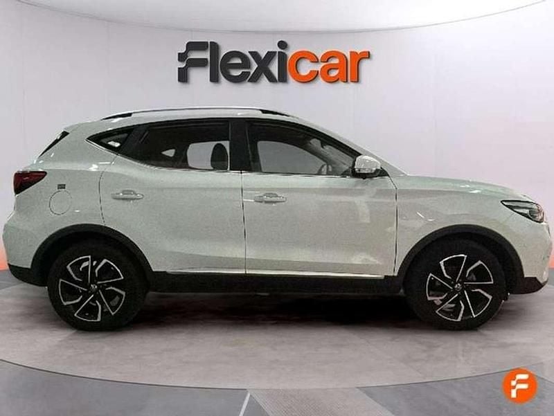Usado MG ZS Luxury 111 CV (81 kW) 2023 Blanco SUV