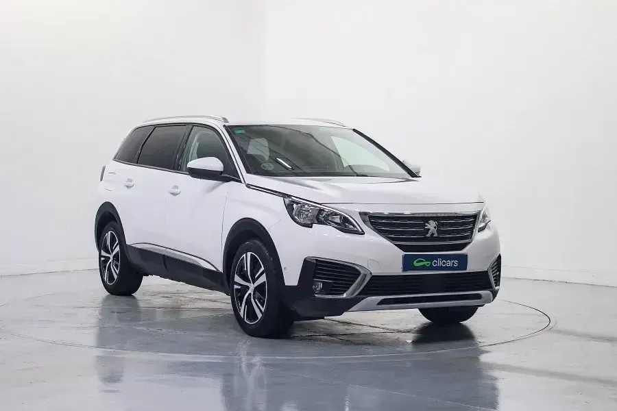 Usado Peugeot 5008 Allure 120 CV (88 kW) 2017 SUV