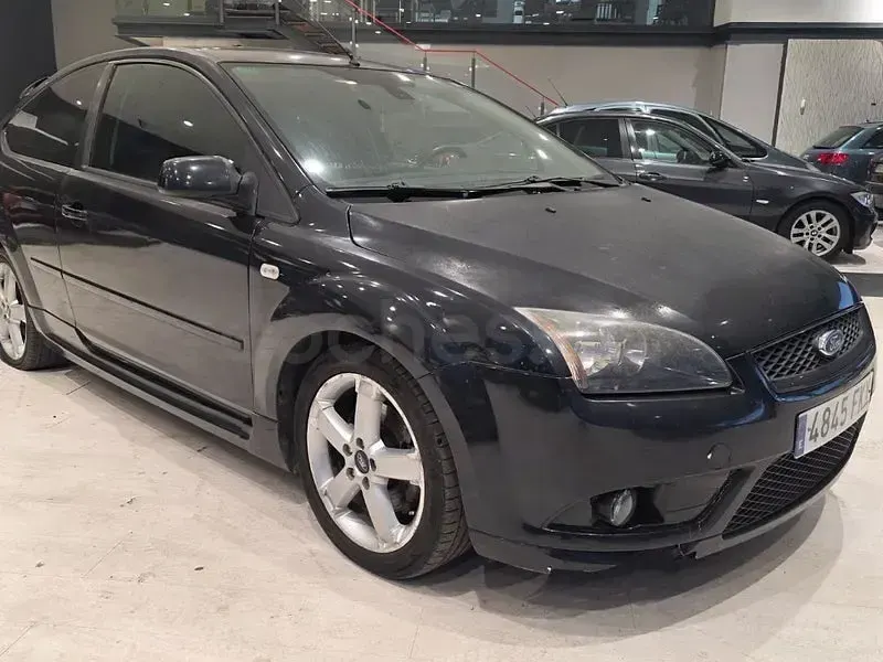 Usado Ford Focus Sport 115 CV (84 kW) 2007 Negro Berlina
