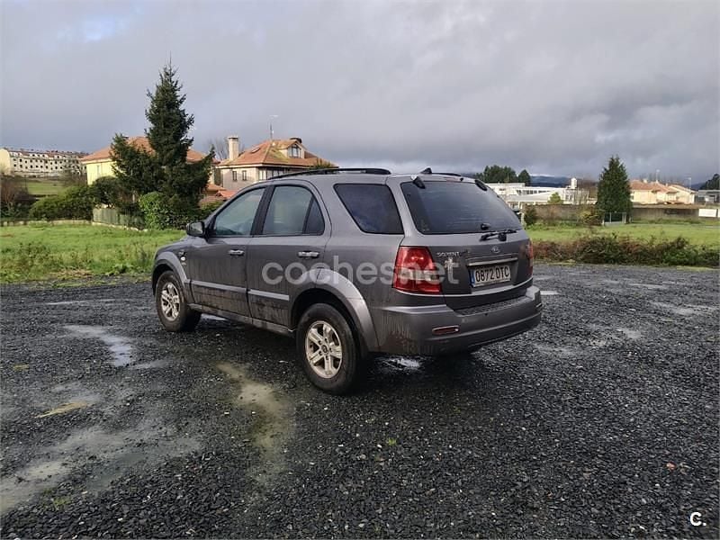 Usado Kia Sorento 140 CV (102 kW) 2005 Gris / plata SUV