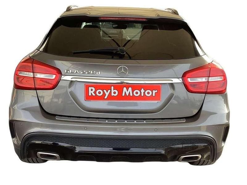 Usado Mercedes GLA220 AMG line 177 CV (130 kW) 2016 Gris SUV