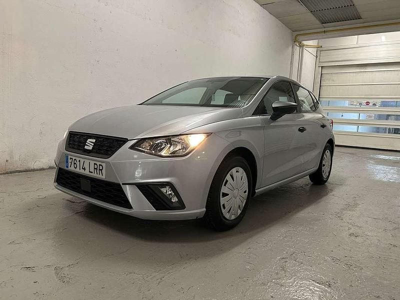 Usado Seat Ibiza Reference 80 HP (58 kW) 2021 Cinzento Citadino