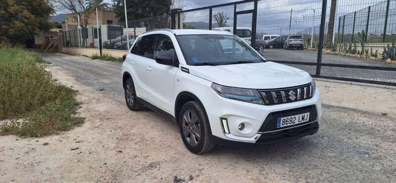 Blanco Usado 2021 Suzuki Vitara SUV | 15.500 € (Precio justo) - Imagen 1/4