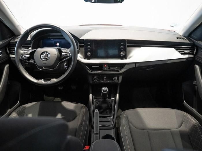 Usado Skoda Kamiq Ambition 95 CV (69 kW) 2022 Rojo SUV