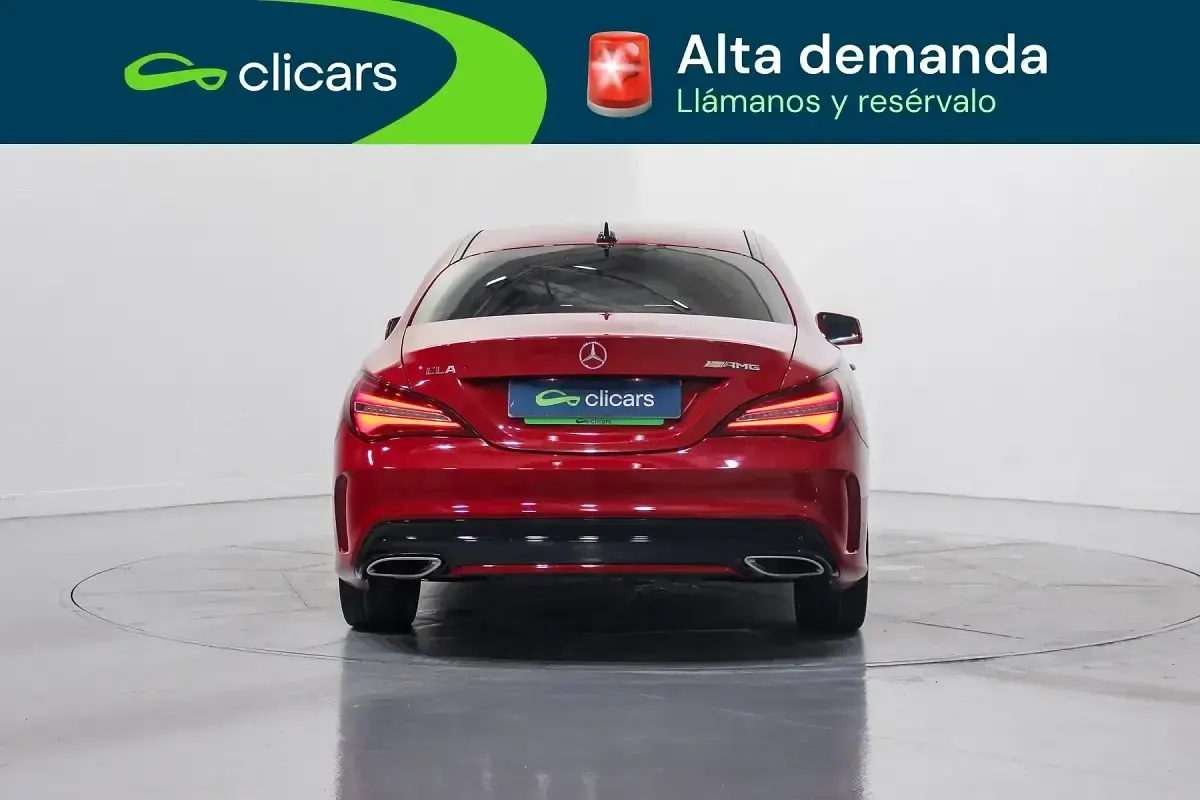 Usado Mercedes CLA180 122 CV (89 kW) 2018 Rojo Berlina