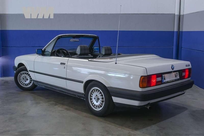 Usado BMW 318 Cabriolet 115 CV (84 kW) 1991 Blanco Descapotable