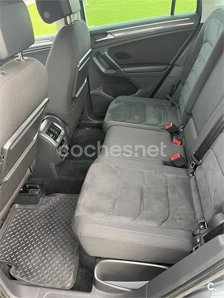 Usado VW Tiguan Sportline 190 CV (139 kW) 2017 Gris / plata SUV