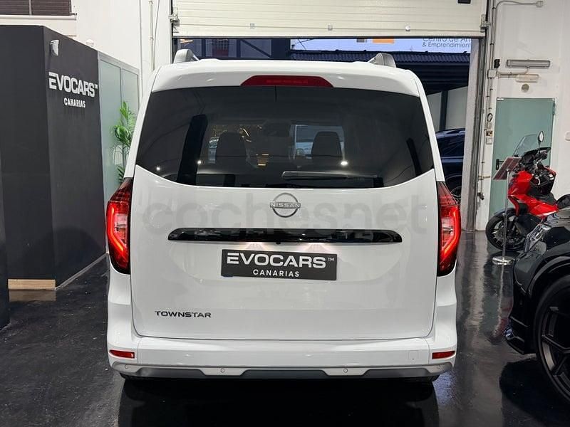 Usado Nissan Townstar Tekna 130 CV (95 kW) 2023 Blanco Monovolumen