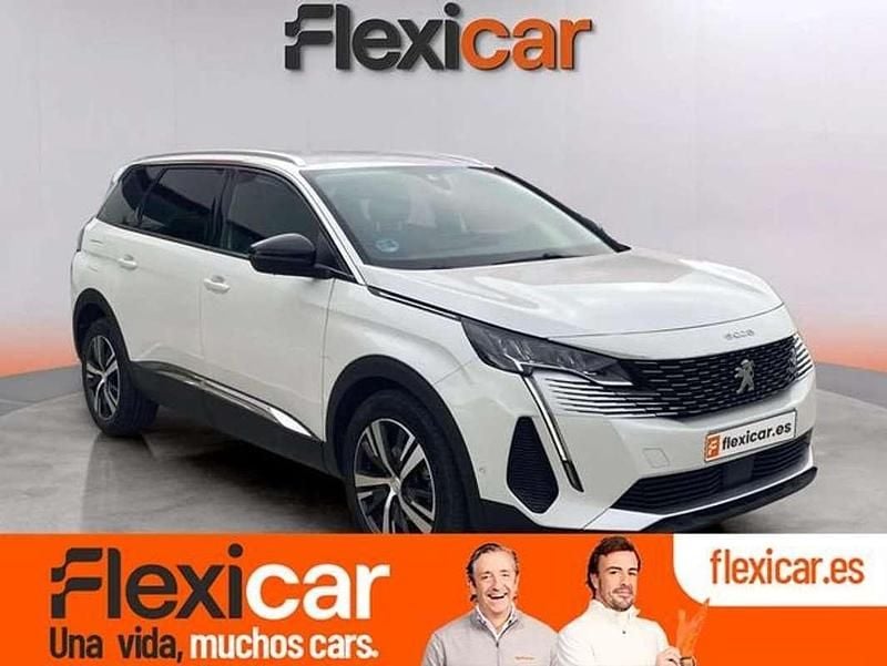 Usado Peugeot 5008 Allure 131 CV (96 kW) 2022 Blanco SUV