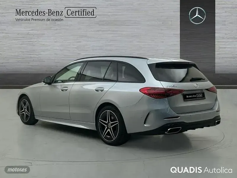 Usado Mercedes 220 200 CV (147 kW) 2025 Plateado Familiar